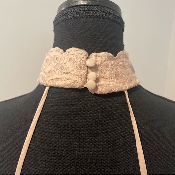 Bardot Pink Lace Midi Dress With Crochet Details EUC - Picture 8 of 15